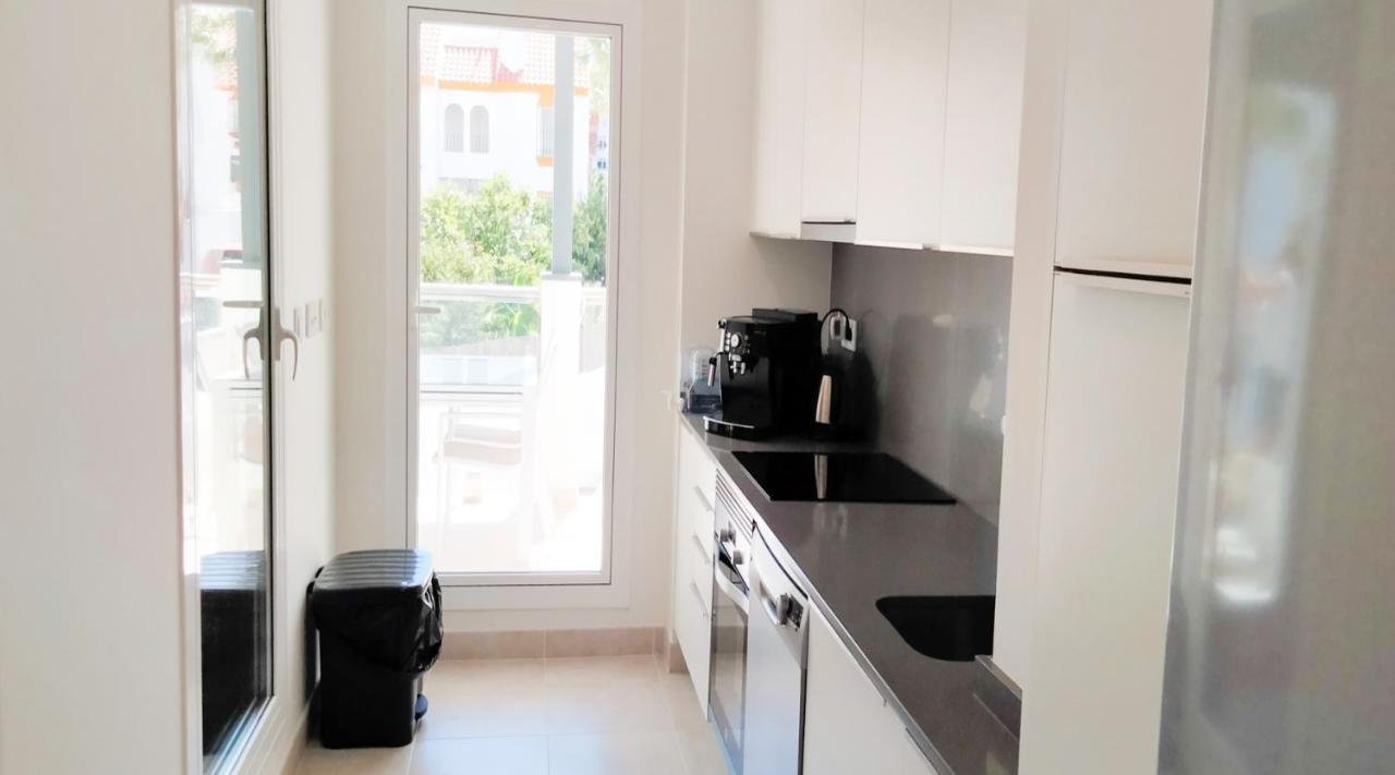 Lovely Apartment Centrally Located In 埃斯特波纳 外观 照片