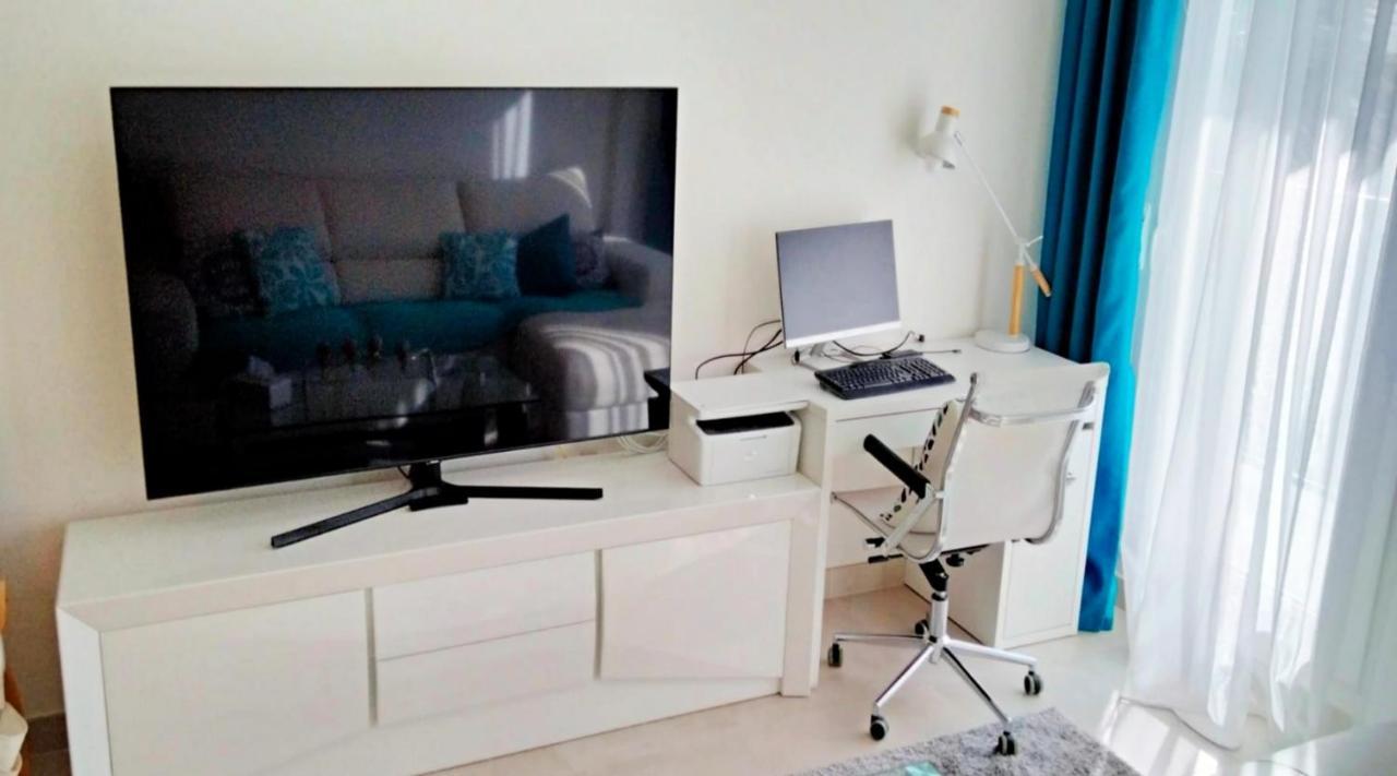 Lovely Apartment Centrally Located In 埃斯特波纳 外观 照片